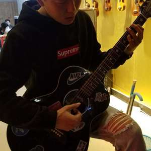 《吃老师的奶头》
